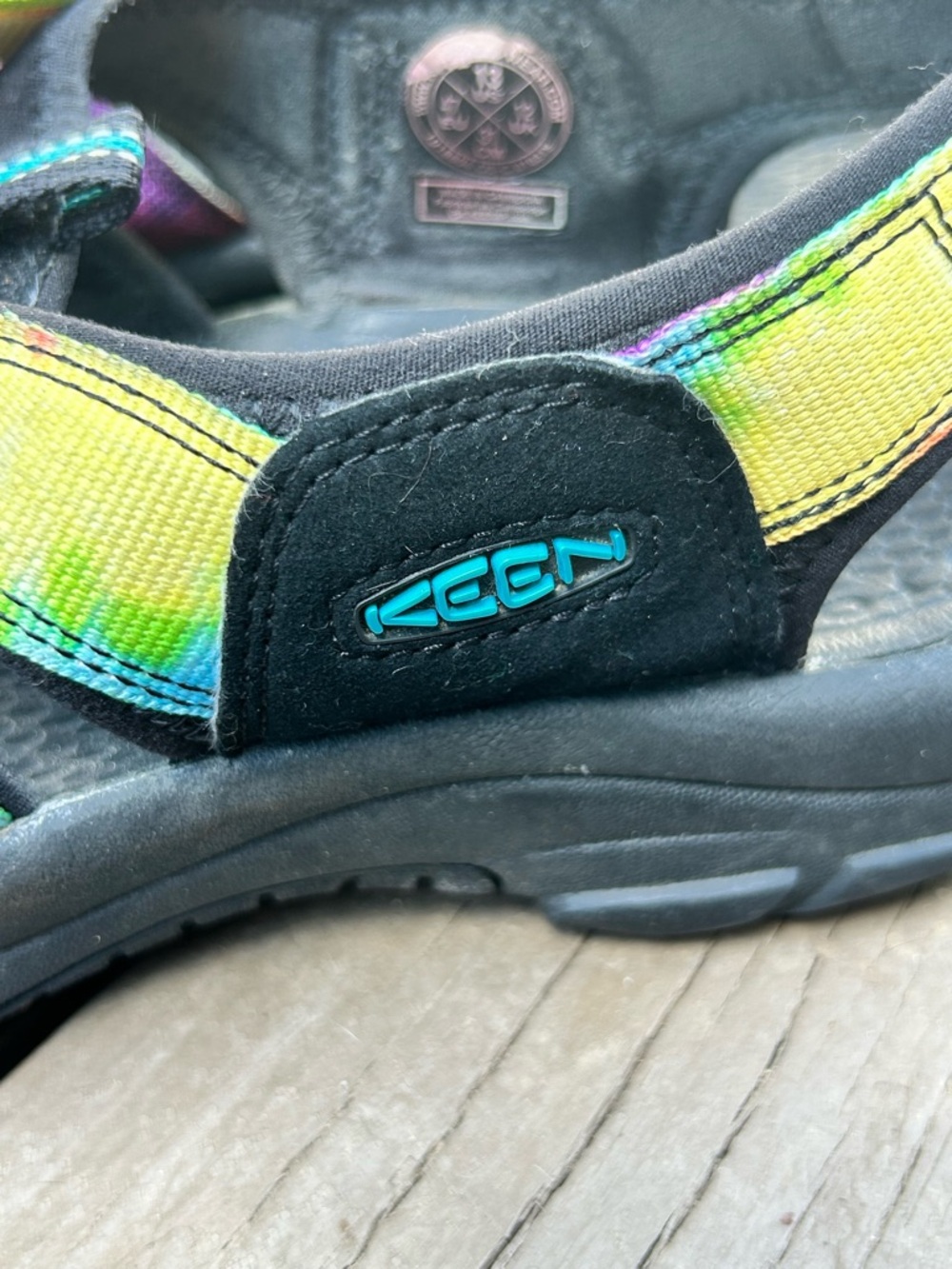 Keen - Picture 2 of 13